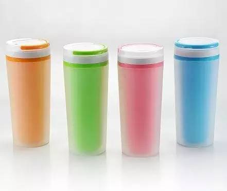 一次性紙杯喝水最為致命!這些杯子你千萬要少用